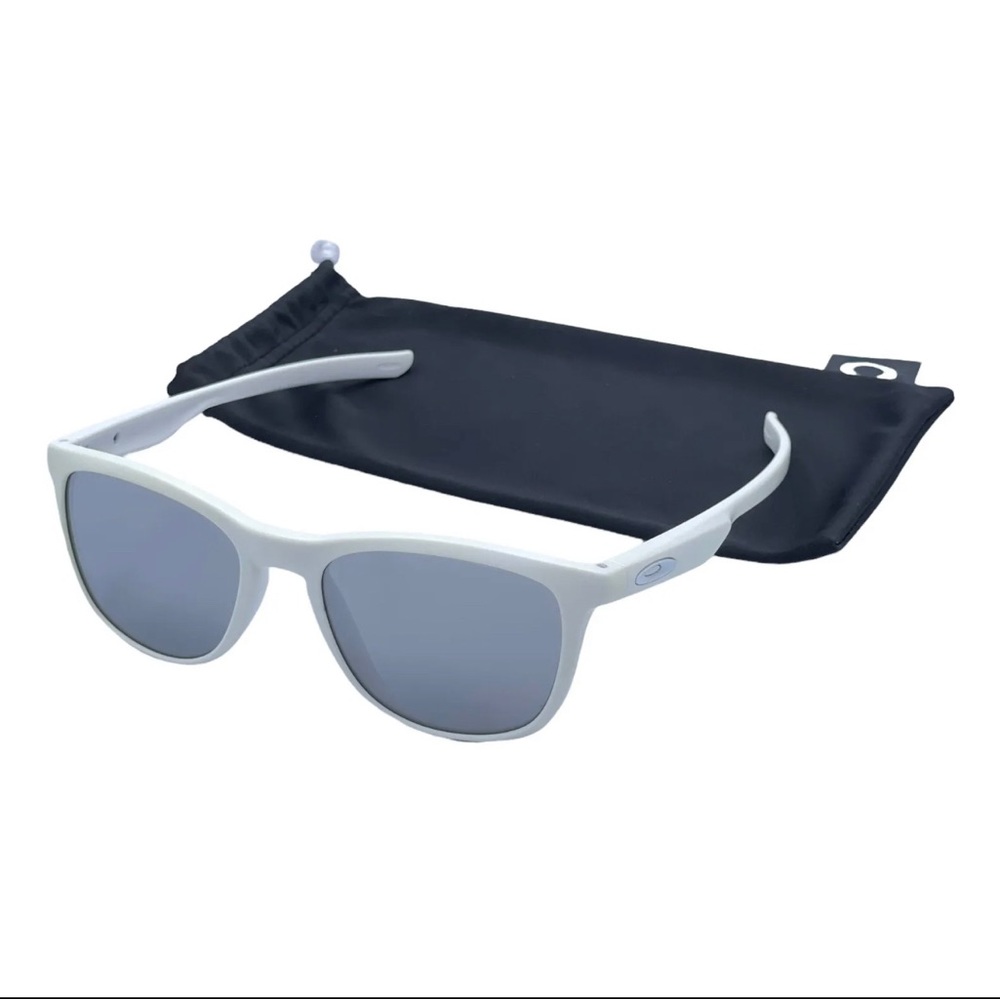Oakley Trillbe X Matte White Chrome Iridium Lens Sunglasses OO9340 (Authentic)